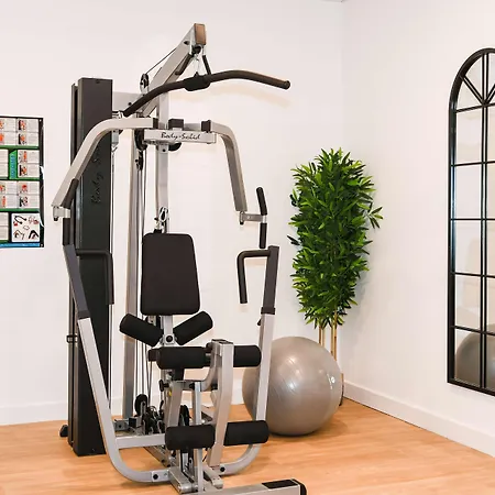 Western Centre Gare فندق 4*