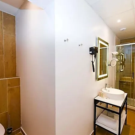 Western Centre Gare 4*